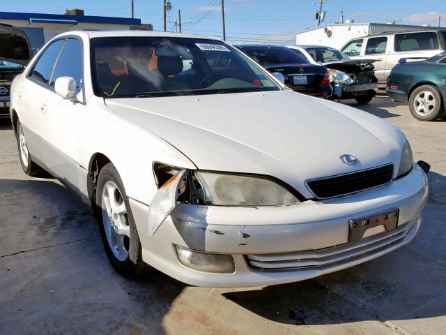 JT8BF28G6Y0268775 - 2000 LEXUS ES 300 WHITE photo 1