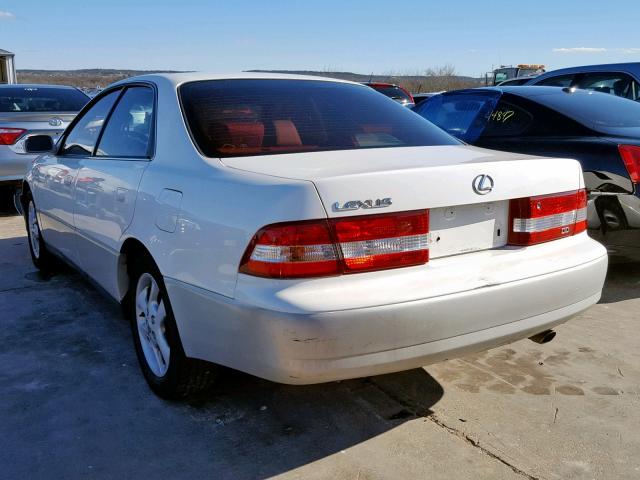 JT8BF28G6Y0268775 - 2000 LEXUS ES 300 WHITE photo 3