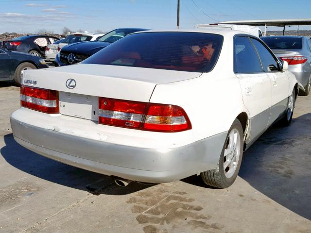 JT8BF28G6Y0268775 - 2000 LEXUS ES 300 WHITE photo 4