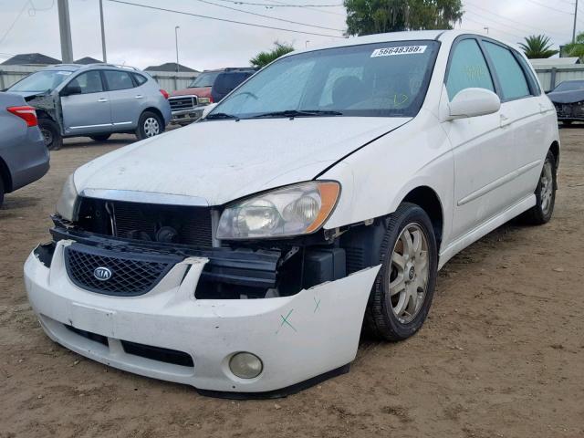 KNAFE161555135421 - 2005 KIA SPECTRA5 WHITE photo 2