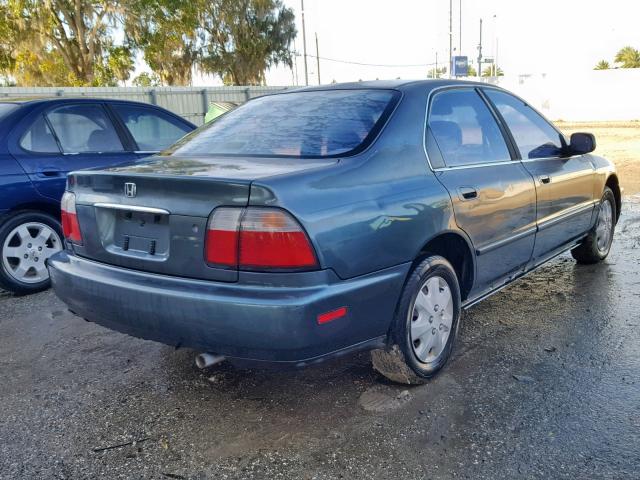 1HGCD5684VA149686 - 1997 HONDA ACCORD VAL BLUE photo 4