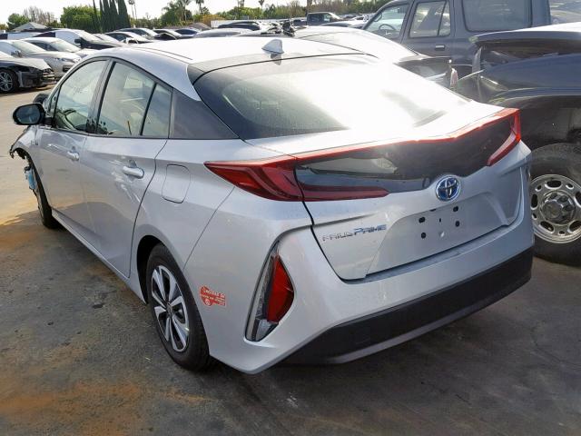 JTDKARFP6J3083755 - 2018 TOYOTA PRIUS PRIM ვერცხლისფერი ფოტო 3