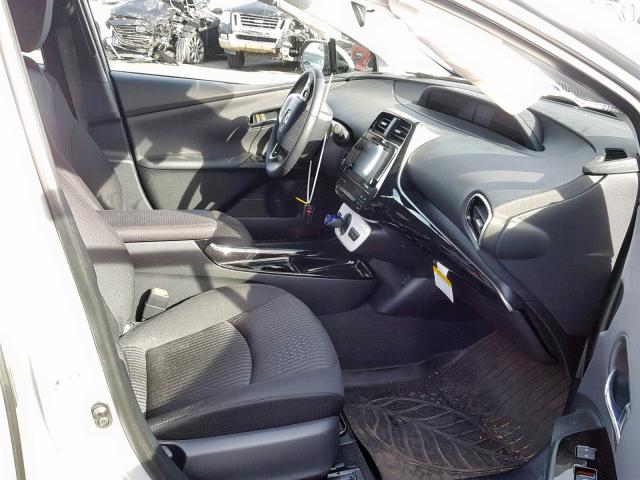 JTDKARFP6J3083755 - 2018 TOYOTA PRIUS PRIM ვერცხლისფერი ფოტო 5