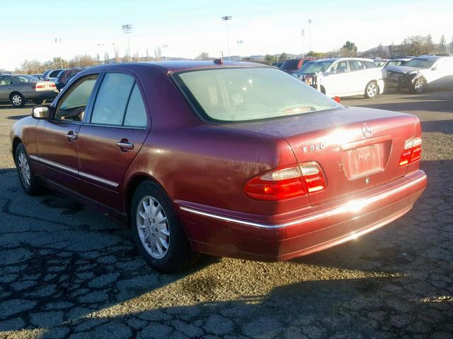 WDBJF65J9YB014677 - 2000 MERCEDES-BENZ E 320 RED photo 3