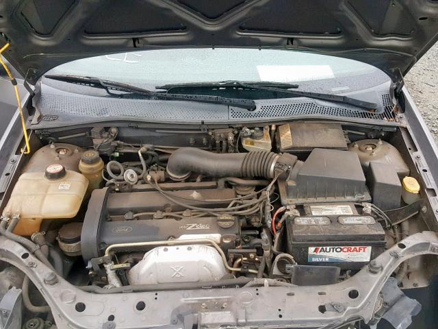 3FAFP31354R117424 - 2004 FORD FOCUS ZX3 GRAY photo 7