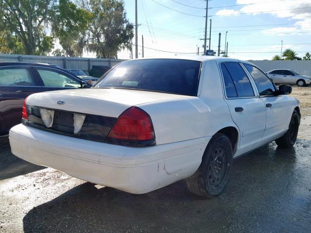 2FAFP71W66X138417 - 2006 FORD CROWN VICT WHITE photo 4