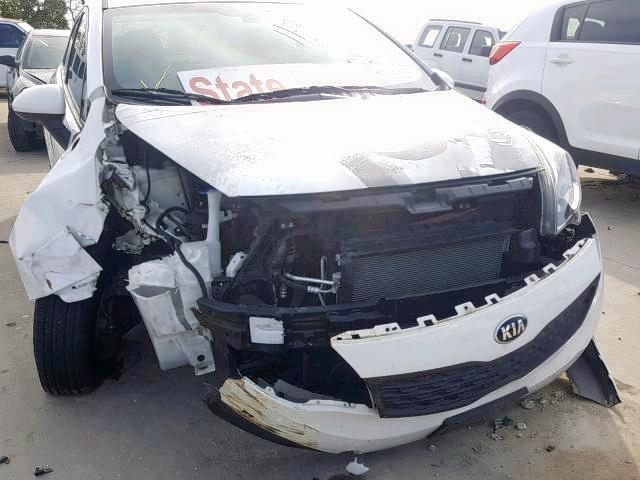 KNADM4A35F6516945 - 2015 KIA RIO LX WHITE photo 9