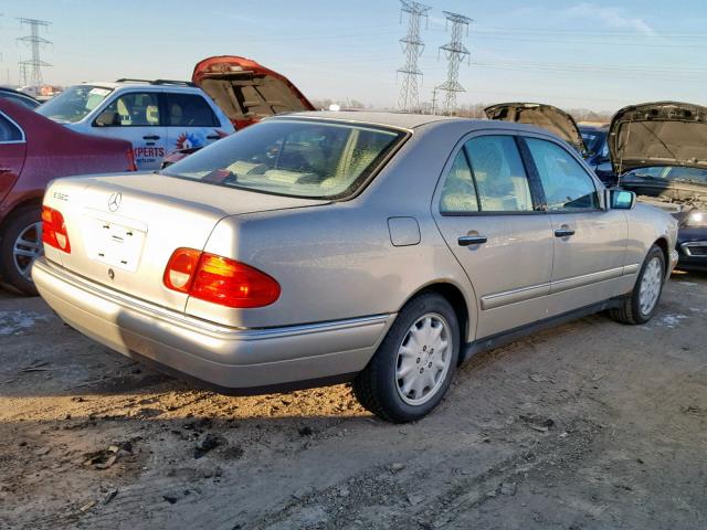 WDBJF65F4WA666508 - 1998 MERCEDES-BENZ E 320 GOLD photo 4