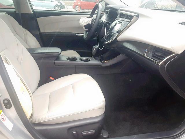 4T1BK1EBXGU227021 - 2016 TOYOTA AVALON XLE SILVER photo 5