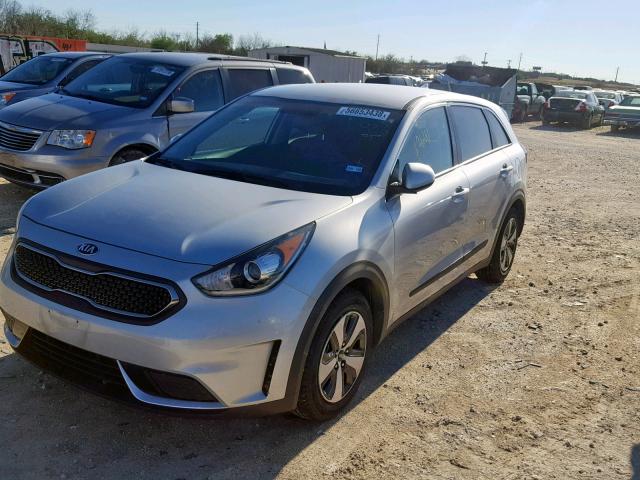 KNDCB3LC8H5053560 - 2017 KIA NIRO FE SILVER photo 2