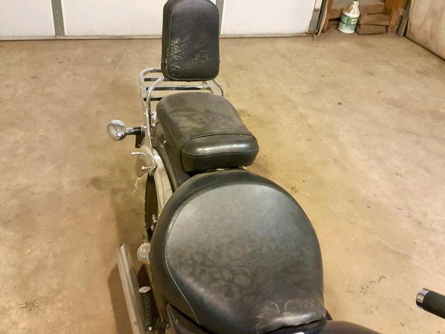 JH2RC44651M452077 - 2001 HONDA VT750 CD2 BLACK photo 6