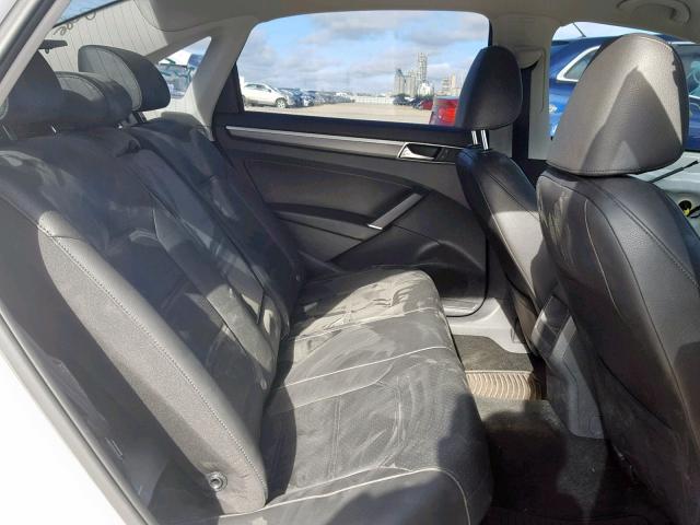 1VWDT7A36HC033702 - 2017 VOLKSWAGEN PASSAT R-L WHITE photo 6