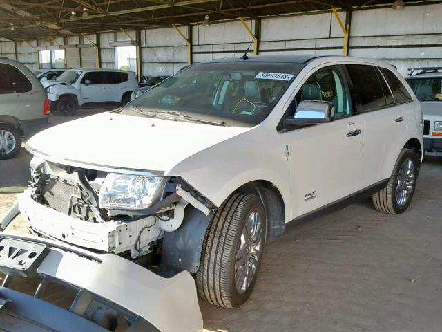 2LMDU88C49BJ10483 - 2009 LINCOLN MKX WHITE photo 2