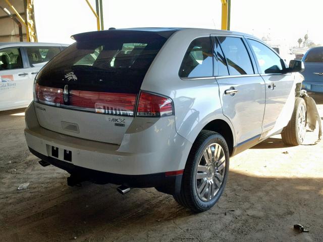 2LMDU88C49BJ10483 - 2009 LINCOLN MKX WHITE photo 4