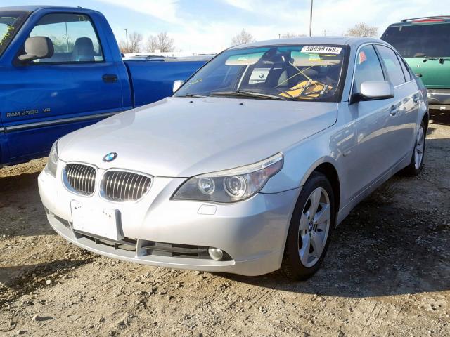 WBANF33507CS40765 - 2007 BMW 525 XI SILVER photo 2