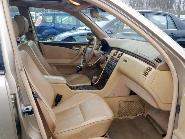 WDBJF65J51B209696 - 2001 MERCEDES-BENZ E 320 TAN photo 5