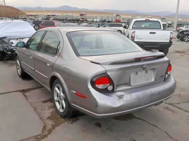 JN1CA31A41T113648 - 2001 NISSAN MAXIMA GXE SILVER photo 3