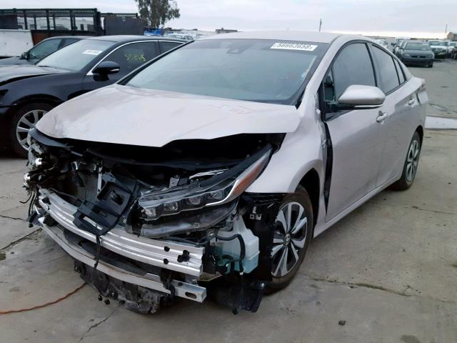 JTDKARFP0H3030107 - 2017 TOYOTA PRIUS PRIM ვერცხლისფერი ფოტო 2
