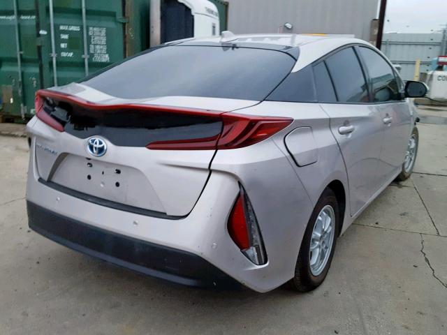 JTDKARFP0H3030107 - 2017 TOYOTA PRIUS PRIM ვერცხლისფერი ფოტო 4