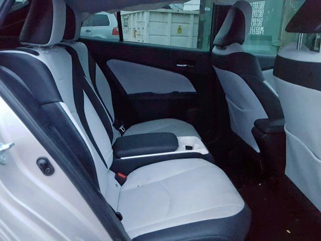 JTDKARFP0H3030107 - 2017 TOYOTA PRIUS PRIM ვერცხლისფერი ფოტო 6