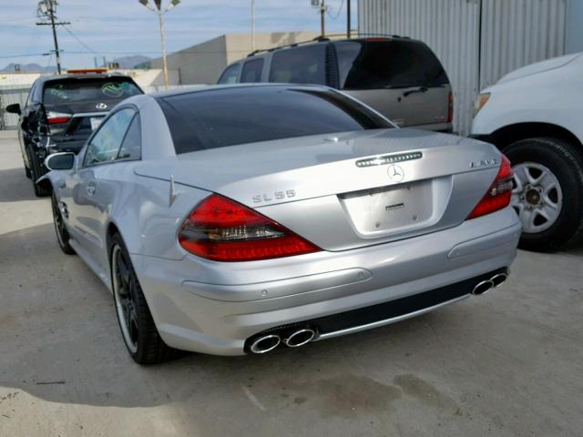 WDBSK72F67F120906 - 2007 MERCEDES-BENZ SL 55 AMG SILVER photo 3