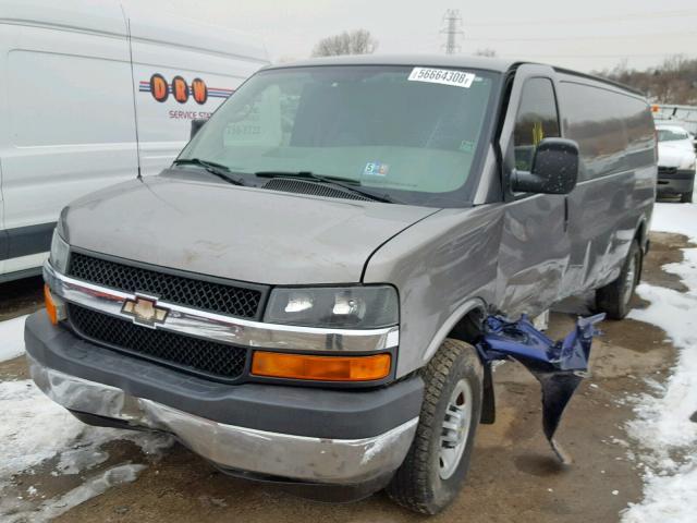 1GCHG392461269819 - 2006 CHEVROLET EXPRESS G3 BROWN photo 2