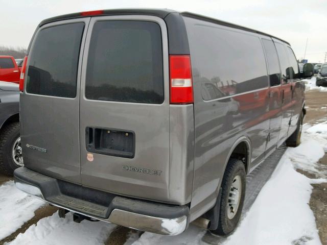 1GCHG392461269819 - 2006 CHEVROLET EXPRESS G3 BROWN photo 4