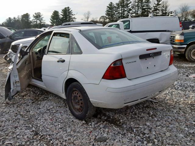 1FAFP34N17W323936 - 2007 FORD FOCUS ZX4 WHITE photo 3