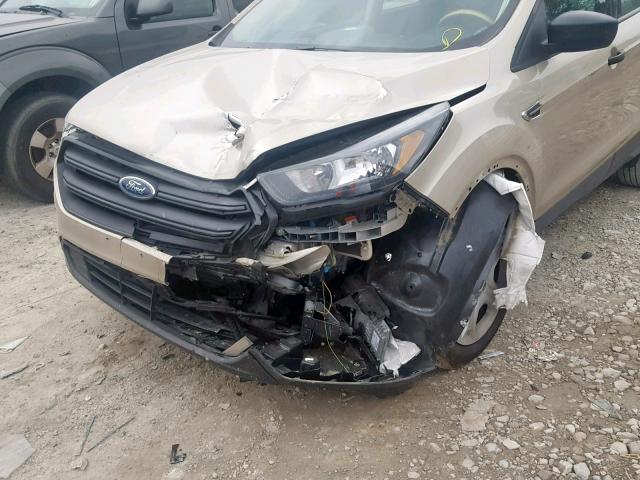 1FMCU0F79JUB36123 - 2018 FORD ESCAPE S GOLD photo 9