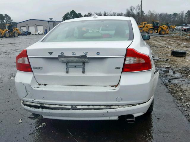 YV1982AS7A1113509 - 2010 VOLVO S80 3.2 WHITE photo 9