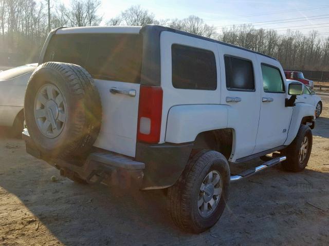 5GTDN13E178193439 - 2007 HUMMER H3 WHITE photo 4