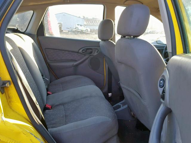 3FAFP37333R192760 - 2003 FORD FOCUS ZX5 YELLOW photo 6