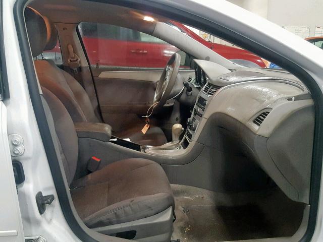 1G1ZA5EUXCF391150 - 2012 CHEVROLET MALIBU LS WHITE photo 5
