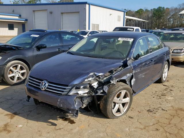 1VWBS7A31EC049957 - 2014 VOLKSWAGEN PASSAT SE BLUE photo 2