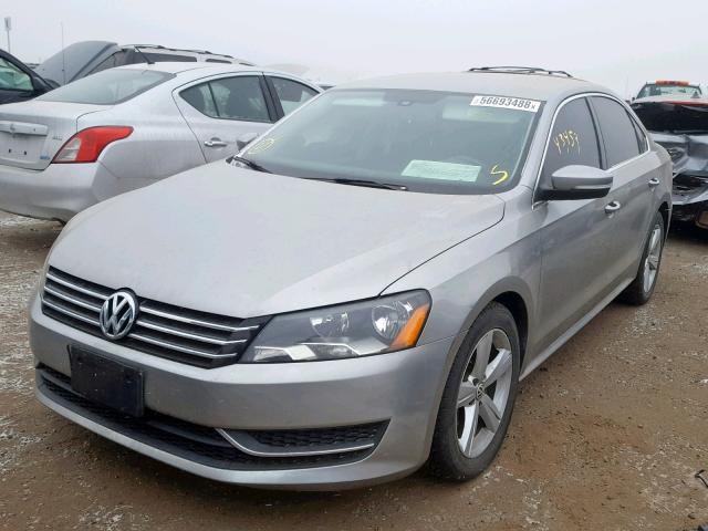 1VWBP7A3XDC123392 - 2013 VOLKSWAGEN PASSAT SE SILVER photo 2