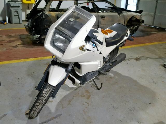 WB1051309H0044025 - 1987 BMW K100 RS WHITE photo 2