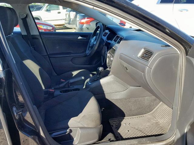 3VW2K7AJ3DM399716 - 2013 VOLKSWAGEN JETTA BASE BLACK photo 5