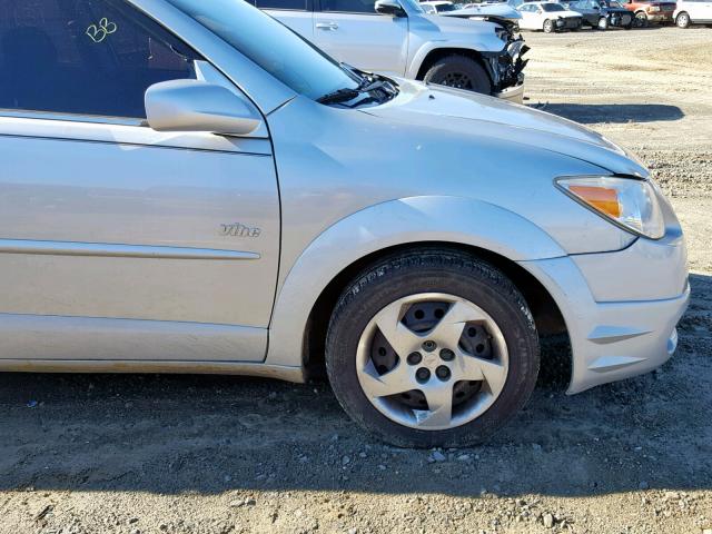 5Y2SL63885Z409368 - 2005 PONTIAC VIBE SILVER photo 9