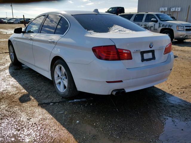 WBAXH5C58DDW16908 - 2013 BMW 528 XI WHITE photo 3