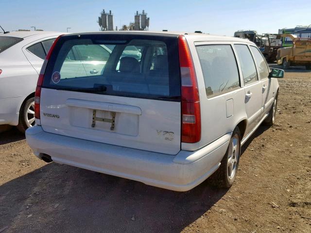 YV1LW5677W2479201 - 1998 VOLVO V70 GLT WHITE photo 4