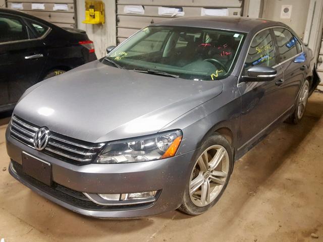 1VWBT7A30FC040973 - 2015 VOLKSWAGEN PASSAT SE GRAY photo 2