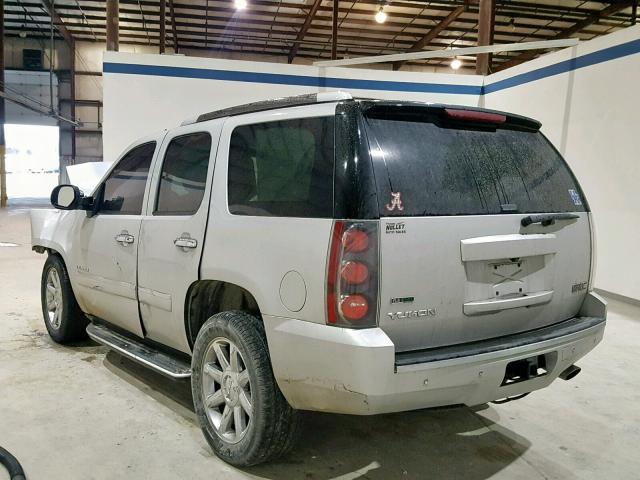 1GKS2EEF3BR283932 - 2011 GMC YUKON DENA SILVER photo 3