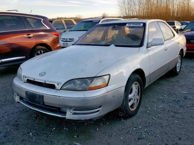 JT8BF12G6T0144372 - 1996 LEXUS ES 300 WHITE photo 2