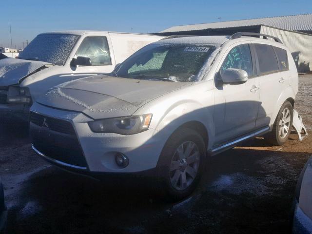 JA4AT3AW4AZ013700 - 2010 MITSUBISHI OUTLANDER WHITE photo 2