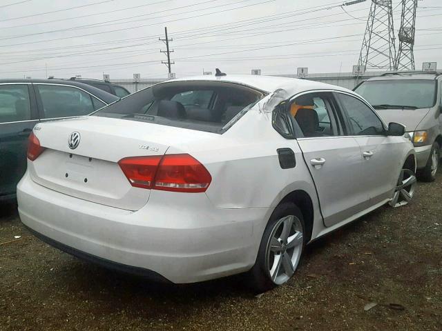 1VWBN7A34DC096387 - 2013 VOLKSWAGEN PASSAT SE WHITE photo 4