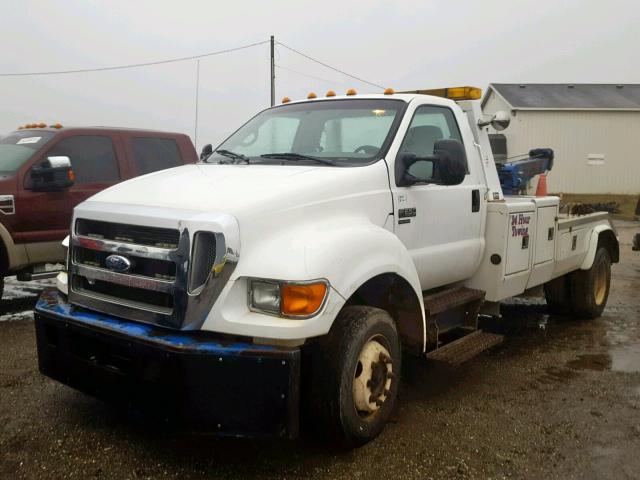 3FRNF65B77V516345 - 2007 FORD F650 SUPER WHITE photo 2