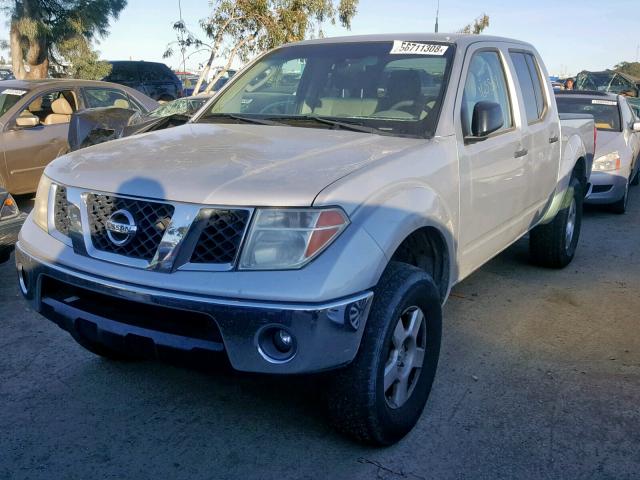 1N6AD07W07C448084 - 2007 NISSAN FRONTIER C SILVER photo 2