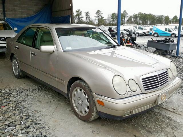 WDBJF65F9WA673325 - 1998 MERCEDES-BENZ E 320 GOLD photo 1