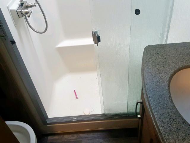 4YDF36124G4702262 - 2016 KEYSTONE MONTANA TWO TONE photo 6