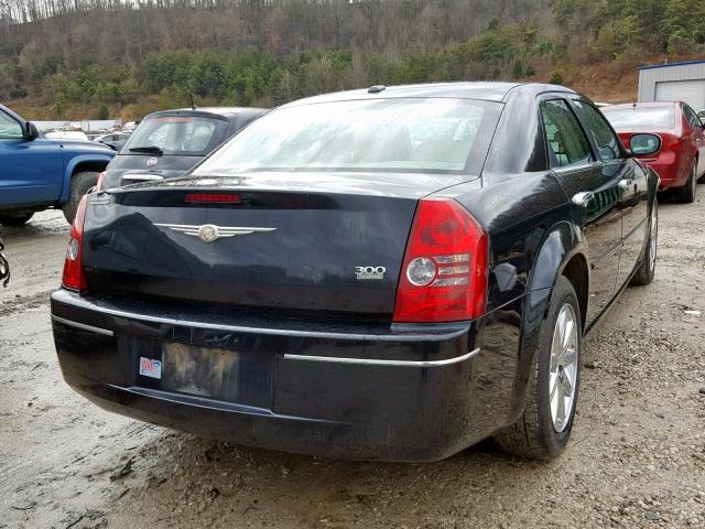 2C3CA5CV4AH199828 - 2010 CHRYSLER 300 TOURIN BLACK photo 4